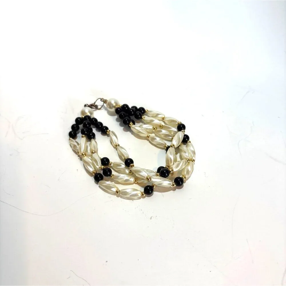 Vintage Black & White Beaded Multi-Strand Bracelet With Faux Pearls & Gold Accen - Picture 1 of 3